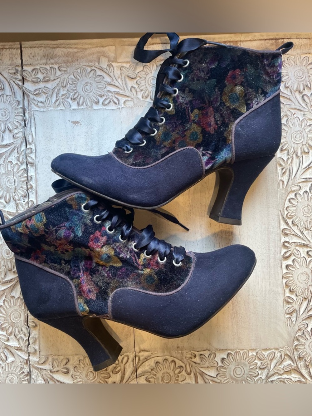 Ruby Shoo blue velvet floral side zip booties size 7